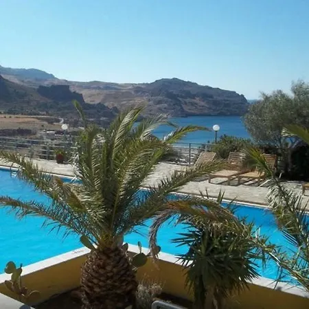 Bay Hotel 2*