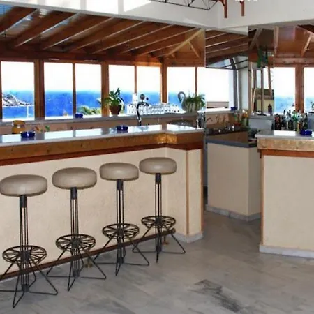 Bay Hotel 2*